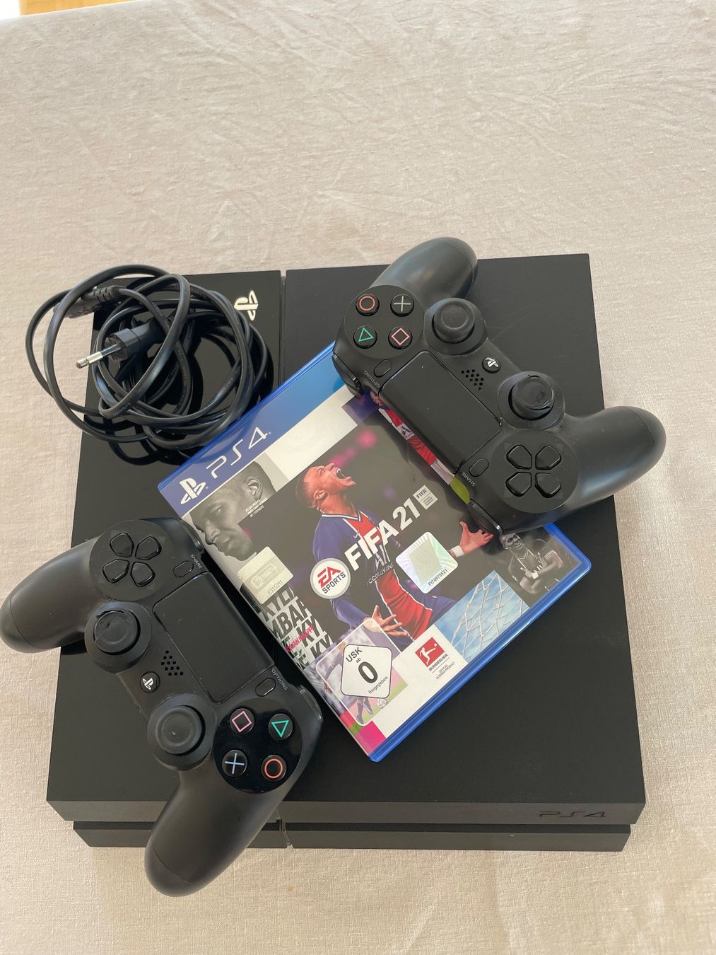 Sony Consoles: Play Station 4 – D'occasion à Thalwil par pri_82gh