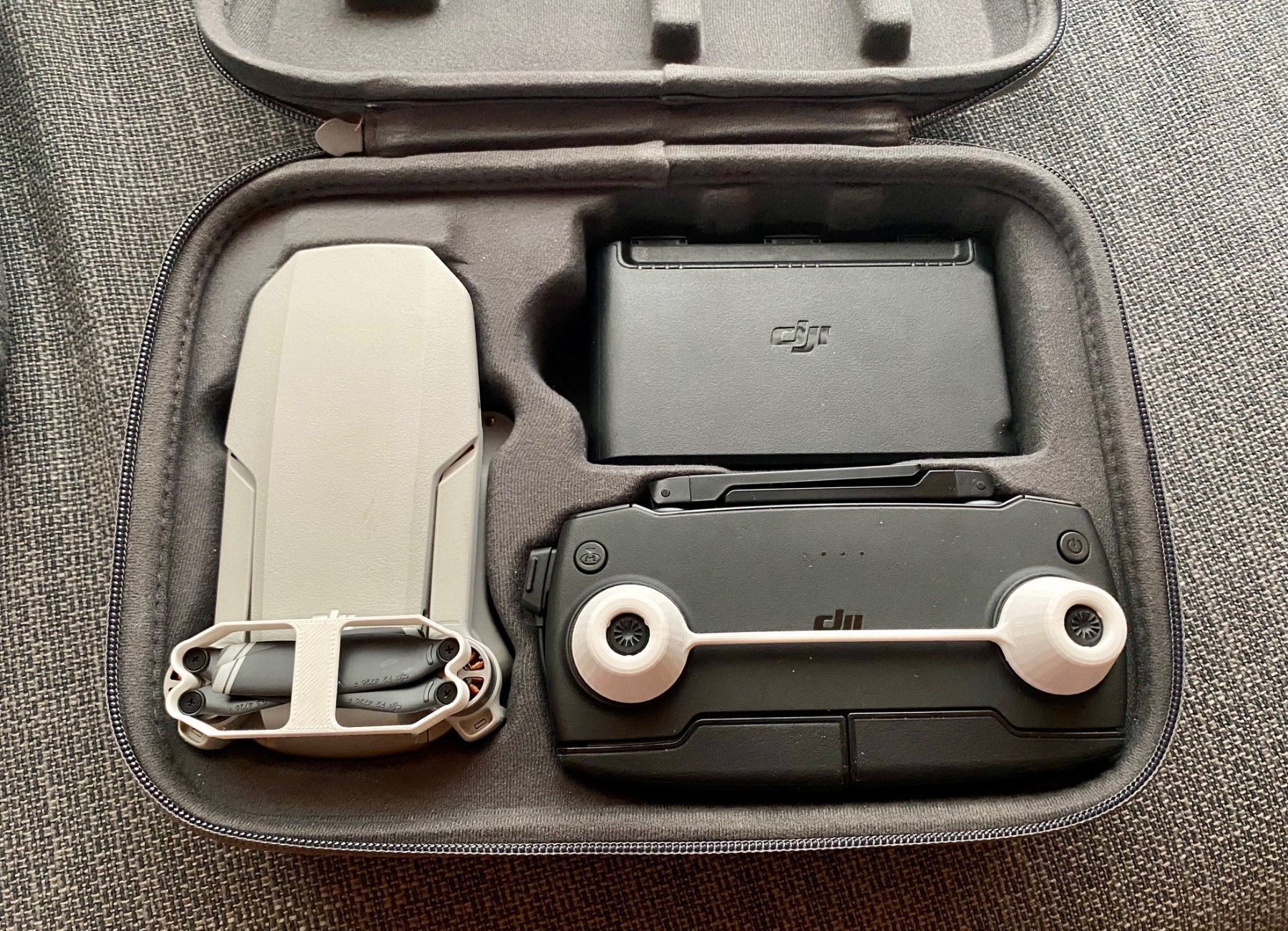 DJI Modellismo RC: DJI Mavic Mini FernbedienungStick Schutz – Usato da Bassersdorf venduto da reimerm88 3