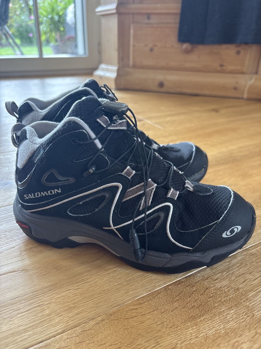 Salomon Schuhe für Jungen: Salomon Wanderschuhe Kinder Grösse 35 – Gebraucht aus Flums Hochwiese von sluechi