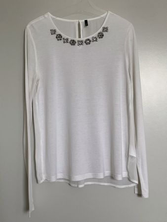 T-shirt blanc Benetton S/CH bijoux, chic et tendance
