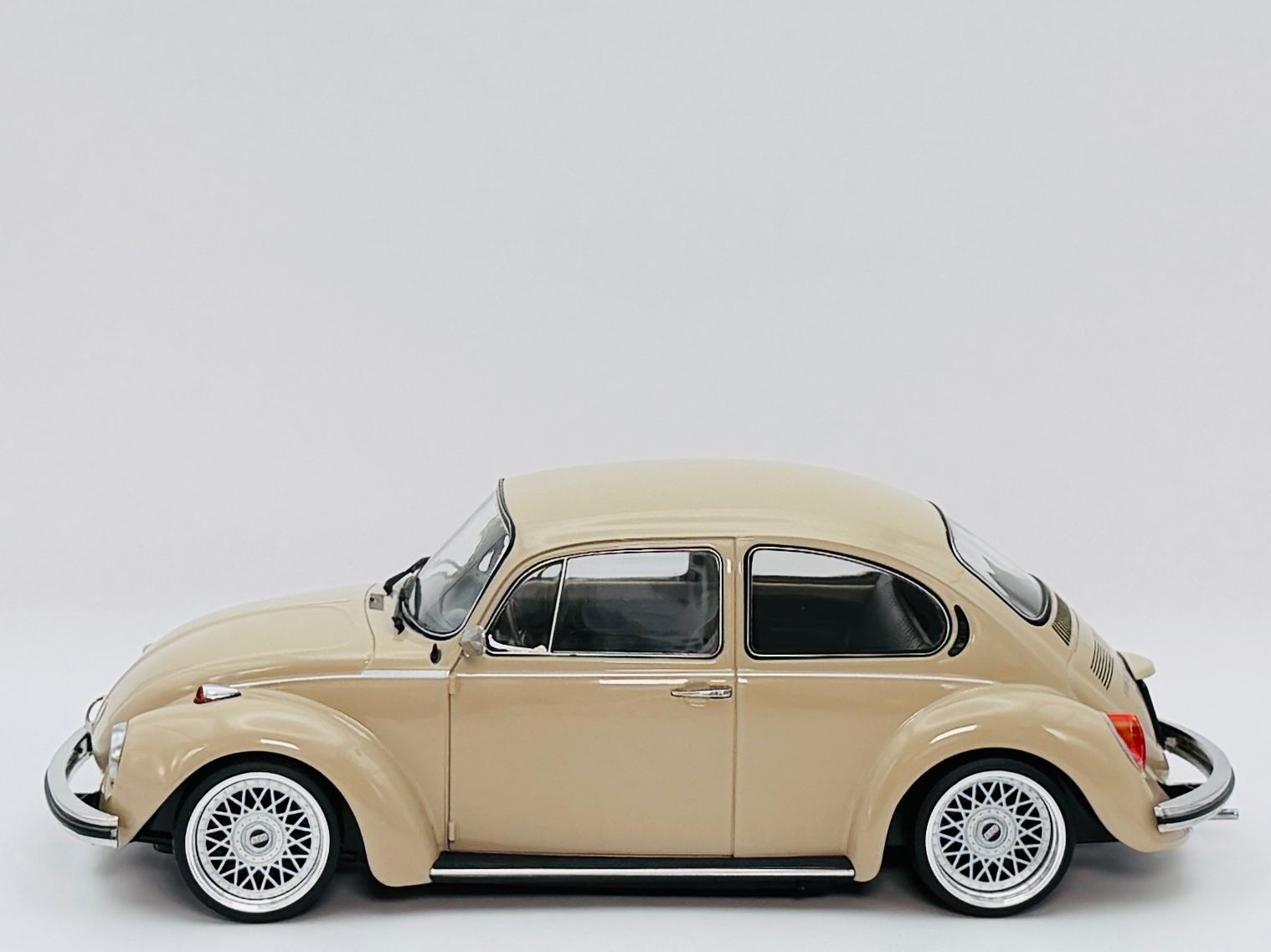 Norev Modellini d'auto: 1:18 VW Käfer 1303 1973 Norev BBS Tuning – Nuovo e nell'imballaggio originale da Baar venduto da Cai 1