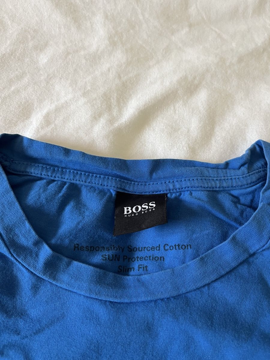 Hugo Boss T-shirt: Blue Hugo Boss T-Shirt – Usato da Lausanne 25 venduto da gio_xg55 1