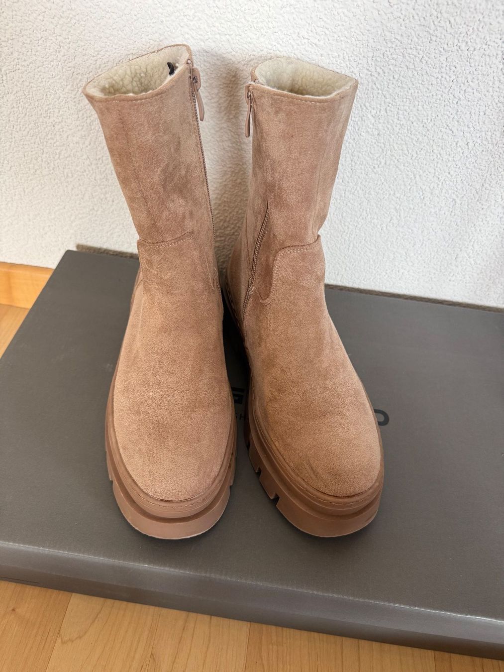Scarpe da donna: Winter-Stiefel, Grösse 39 – Nuovo (secondo la descrizione) da Zumikon venduto da naiischoen