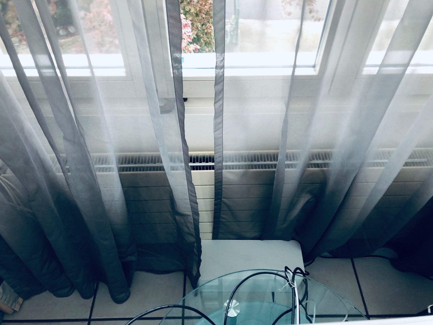 Vorhänge: Vorhänge grau transparent, leichte Sommergardinen – Gebraucht aus Arlesheim von leyRum4.5 5