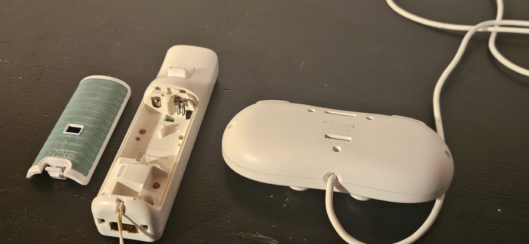 Nintendo Controller: Nintendo Wii Controller x2 – Usato da Belp venduto da Ginus85 3