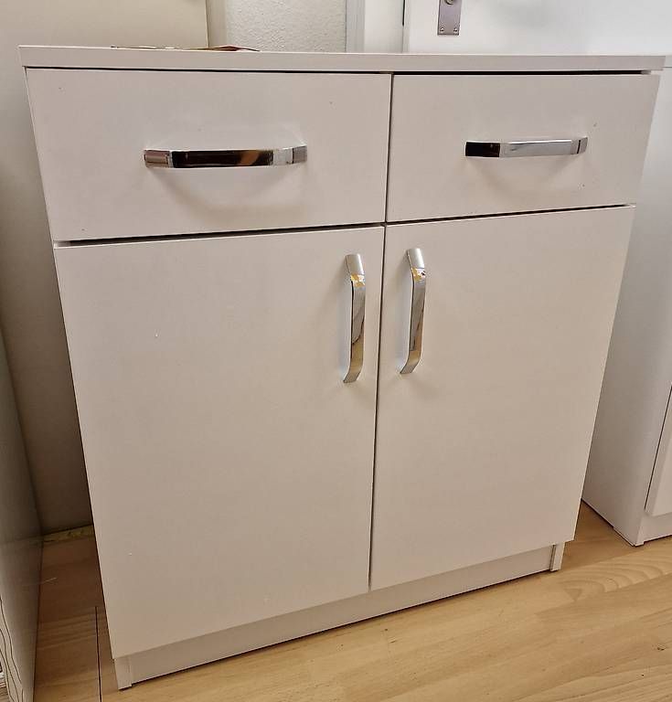 Commodes: Neue Kommode – D'occasion à Basel par FETAG_Brocki