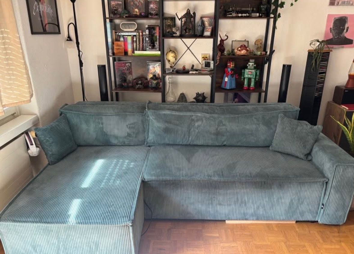 Conforama Sofas: Cord Sofa – Gebraucht aus Zürich von cihraa