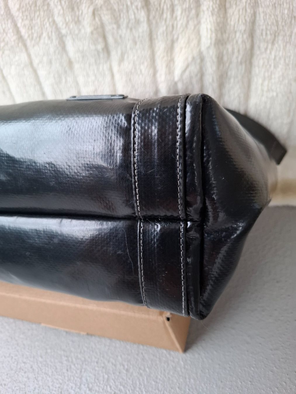 Freitag Taschen: Freitag Tasche Austen  / schwarz  / neuwertig – Gebraucht aus Richterswil von Nayli96 4