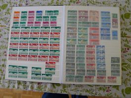Briefmarkenalbum mit Marken aus der Schweiz