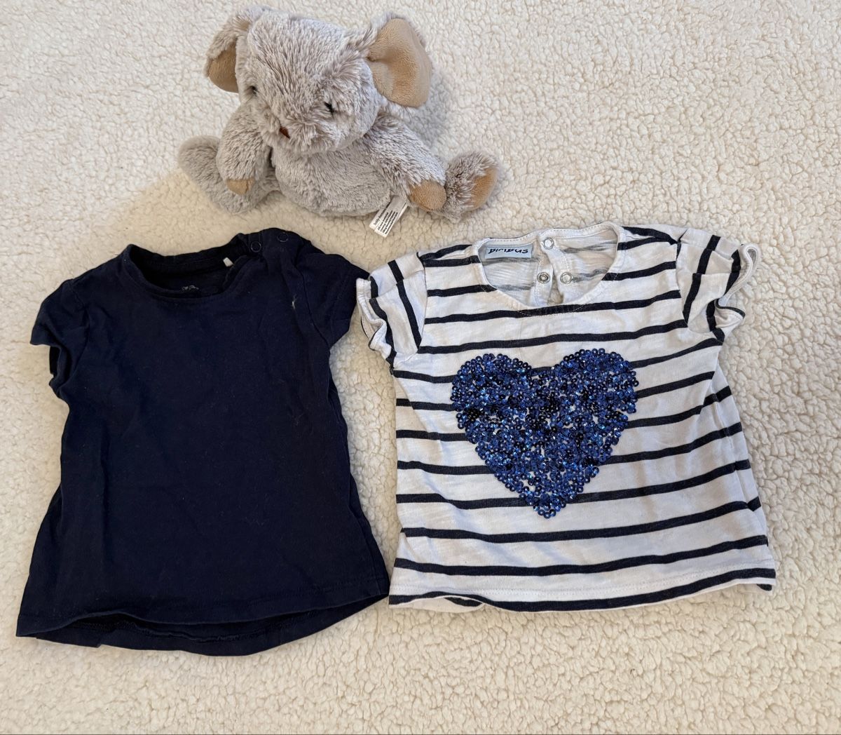 Lotti & Set di vestiti: 2x T-Shirts Gr. 74 – Usato da Horgen venduto da AA.AW55