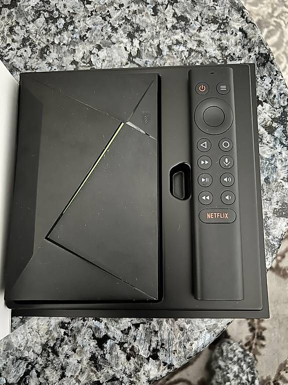 Sistemi audio & multimediali: Shield Tv pro – Nuovo e nell'imballaggio originale da Thun venduto da aurishsd81 1