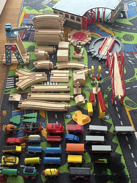 Brio Jouets: Briobahn und Zubehör – D'occasion à Engelburg par Karin.vonmentlen