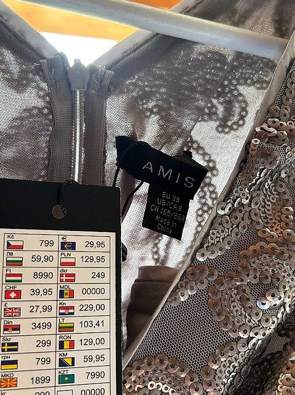 Kleider: Kleid mit Pailletten  – Gebraucht aus Därstetten von yas_pb5r 2