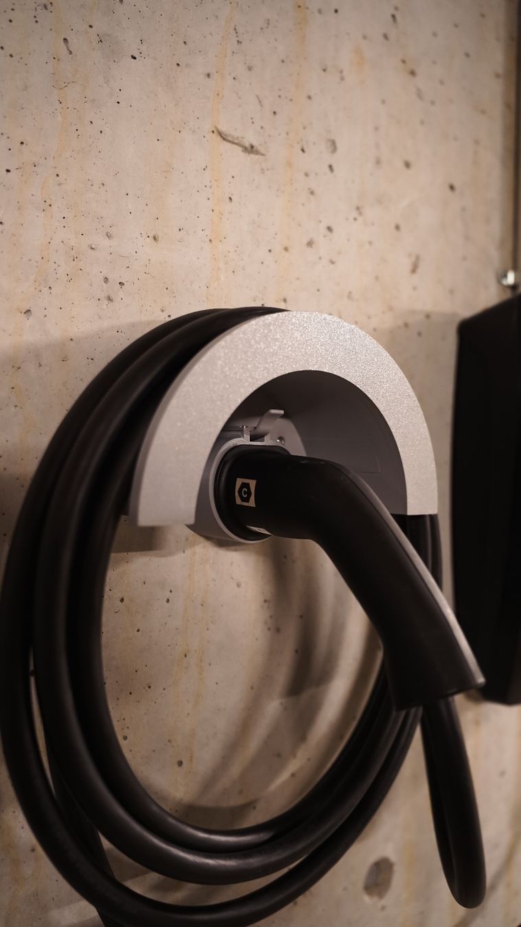 Altro Materiale elettrico: Kabelhalter für Typ 2 Ladekabel - Stecker gerade – Nuovo (secondo la descrizione) da Kerns venduto da Phil.zi 2