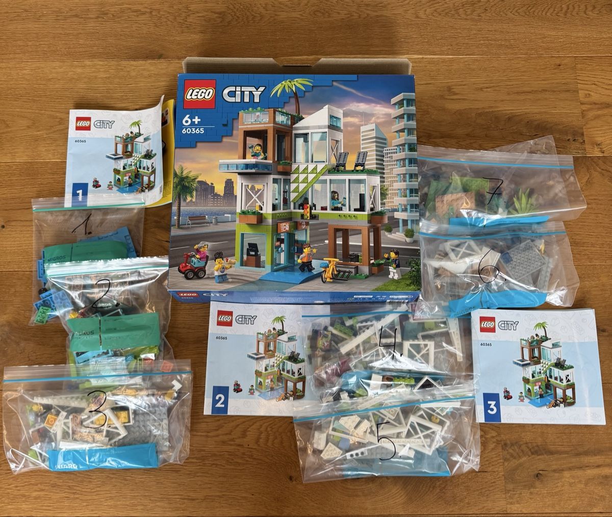 Lego Kit di costruzioni: Lego Appartementhaus 60563 – Usato da Härkingen venduto da Muelli7