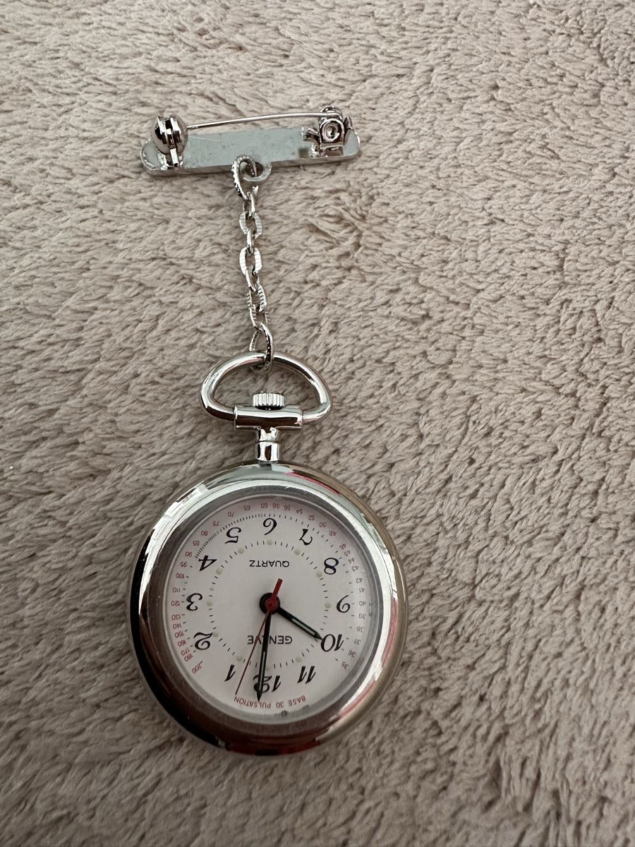 Orologi: Geneve Krankenschwester Uhr – Usato da Herbriggen venduto da Sehrazade 5