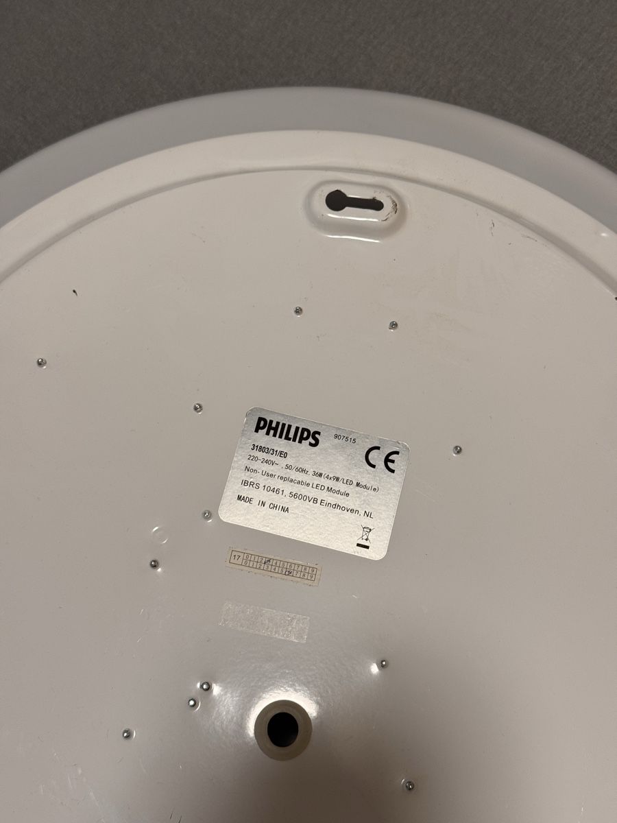Philips Lustres & lampes de plafonds: Deckenleuchte Philips 30W LED Ø 45cm weiss – D'occasion à Bern par Shutter-Palace 2