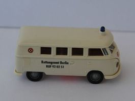 VW T1, Krankenwagen, Rettungsdienst Berlin, Brekina, HO, Neu