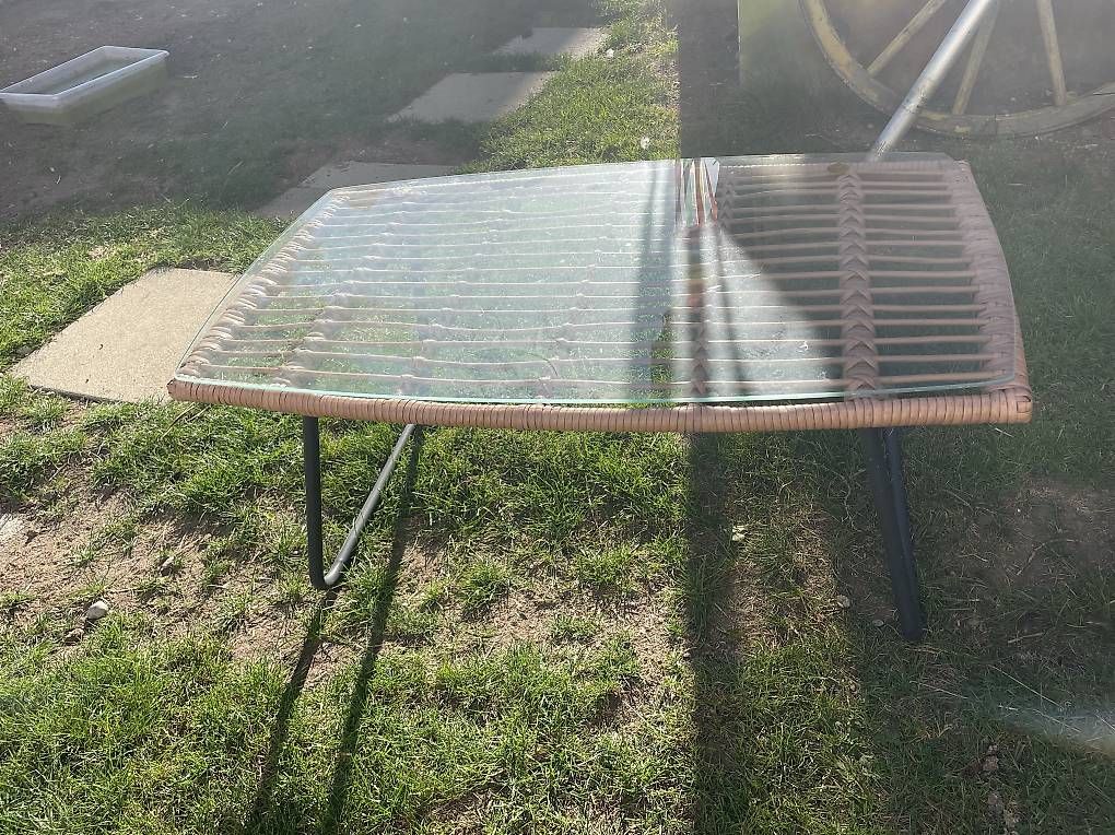 Tische:  Lounge Tisch – Gebraucht aus Wangen SZ von flowerfly 2