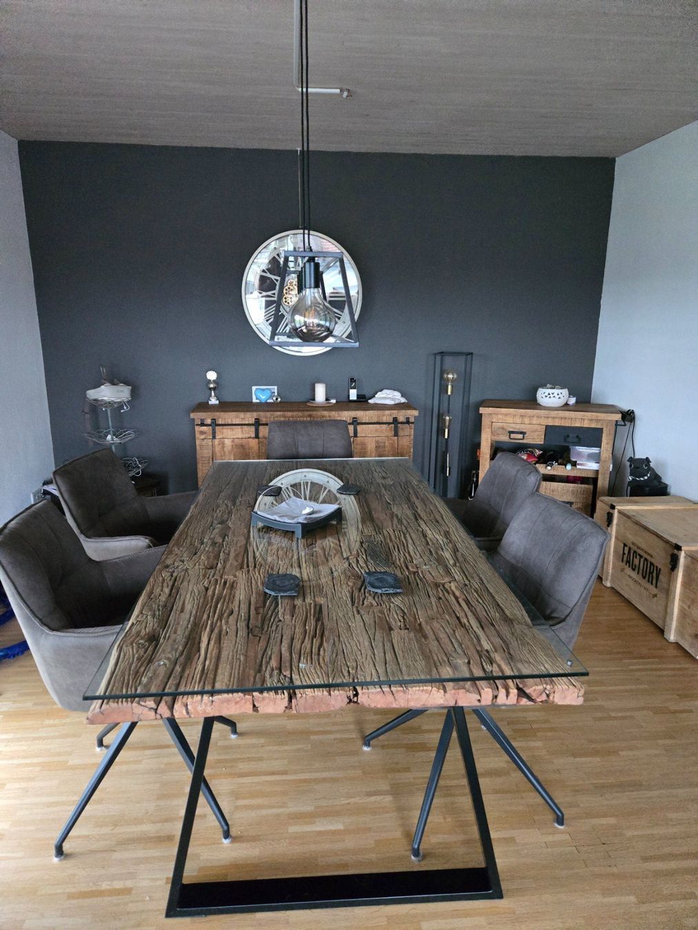 Tische: Esszimmer neuwertig – Neu (gemäss Beschreibung) aus Brittnau von car_mh9v 1