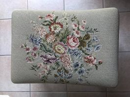 Hocker, Goblin, einfache Holzfüsse