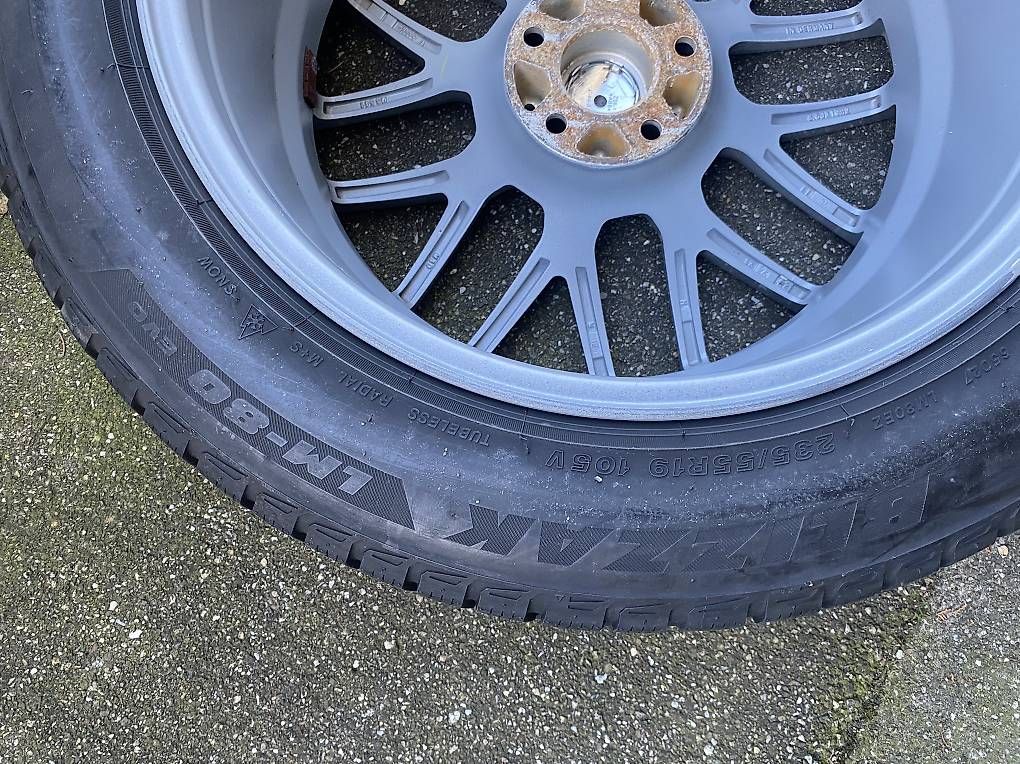 Pneumatici & Ruote complete: Winterreifen 235/55R19 – Usato da Eiken venduto da Xar58 3