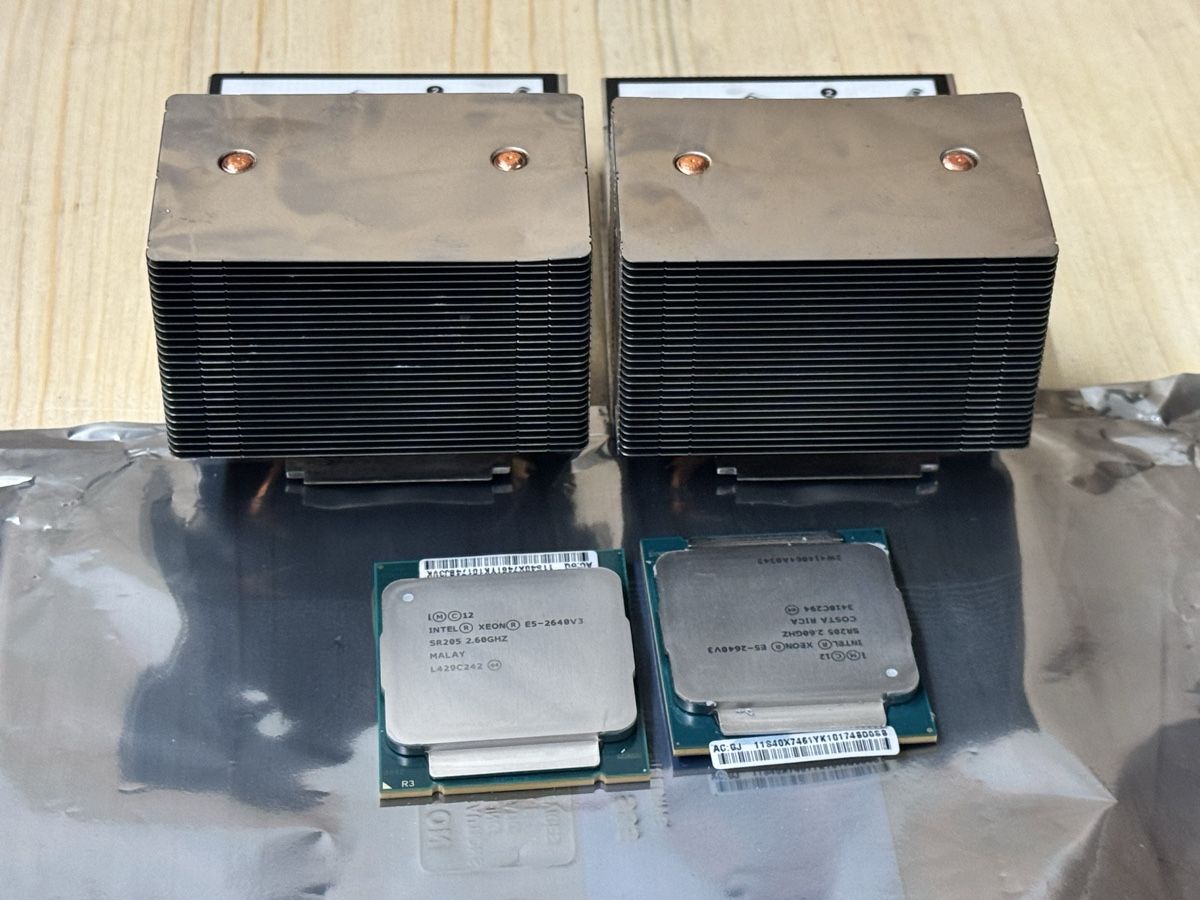 Intel Componenti elettronici: 2 Intel Xeon E5-2640V3 CPU - Leistungsstark & Zuverlässig – Usato da Stachen venduto da ITHardware 3
