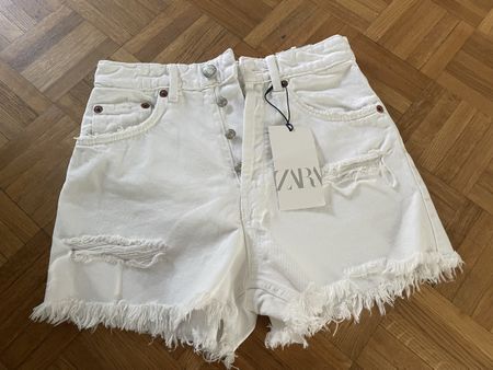 NEUE Zara High Rise Shorts Gr. 34 mit Etikett weiss