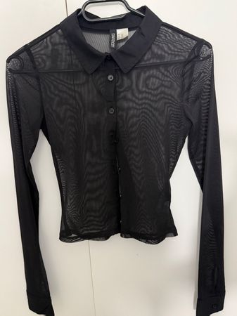 Schwarze durchsichtige Bluse DIVIDED, xxs , Top Zustand!