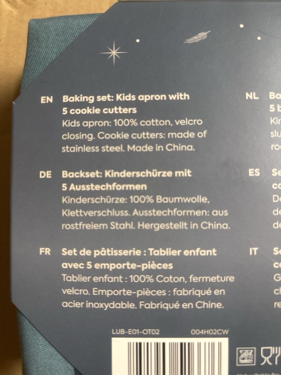Sonstiges für Kind & Baby: Backset: Kinderschürze mit 5 Ausstechformen, Neu! – Neu und originalverpackt aus Wallisellen von ASZT 2