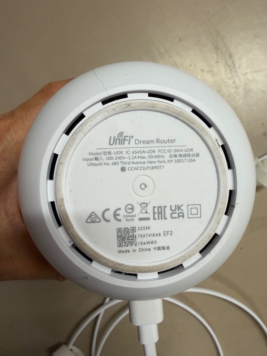 Unifi Modem & Router: UniFi Dream Router (UDR) – Usato da Zürich venduto da jhkag 2