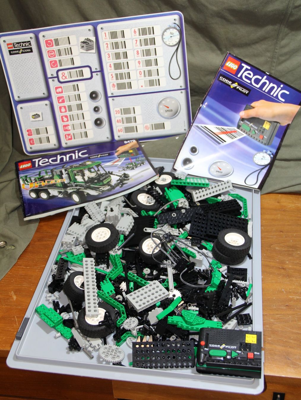 Lego Kit di costruzioni: LEGO Technic Set 8479 (Barcode Multi-Set) Code Pilot, 1997 – Difettoso da Belp venduto da Tomsek