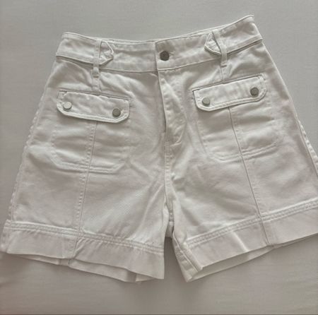 Zara weisse Shorts Gr. 38