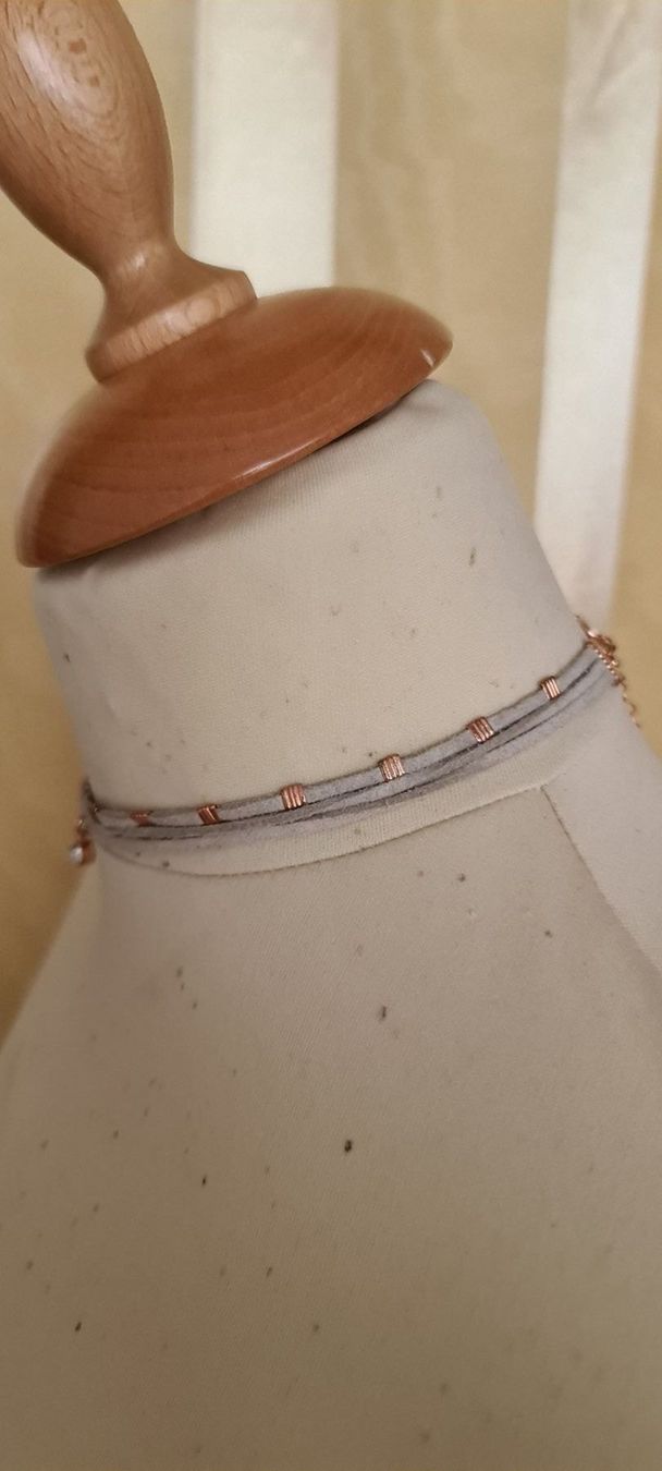 Ketten: Collier imitation daim 3 lanières neuf – Neu (gemäss Beschreibung) aus Genève von Saleena 2
