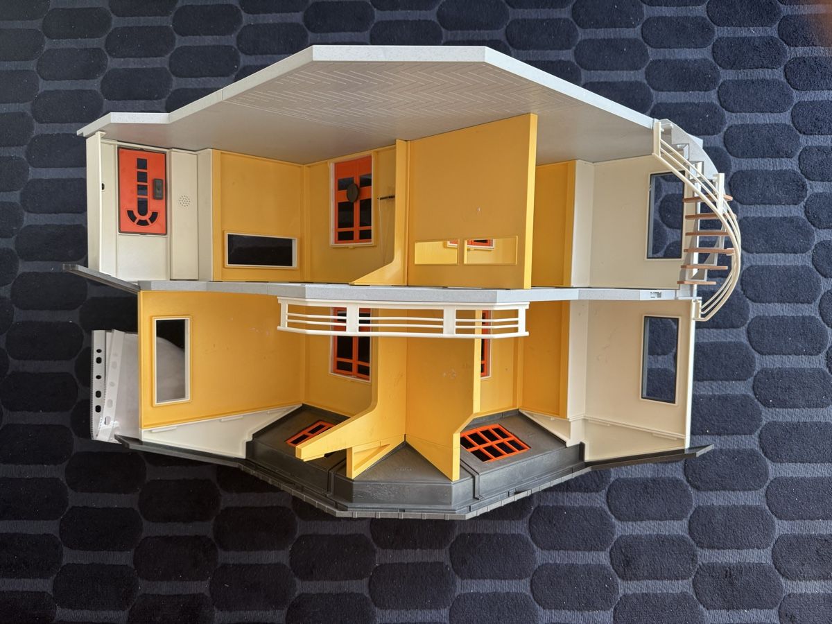 Playmobil Jouets: Playmobil Haus mit Mobiliar – D'occasion à Basel par JGEBERS 4