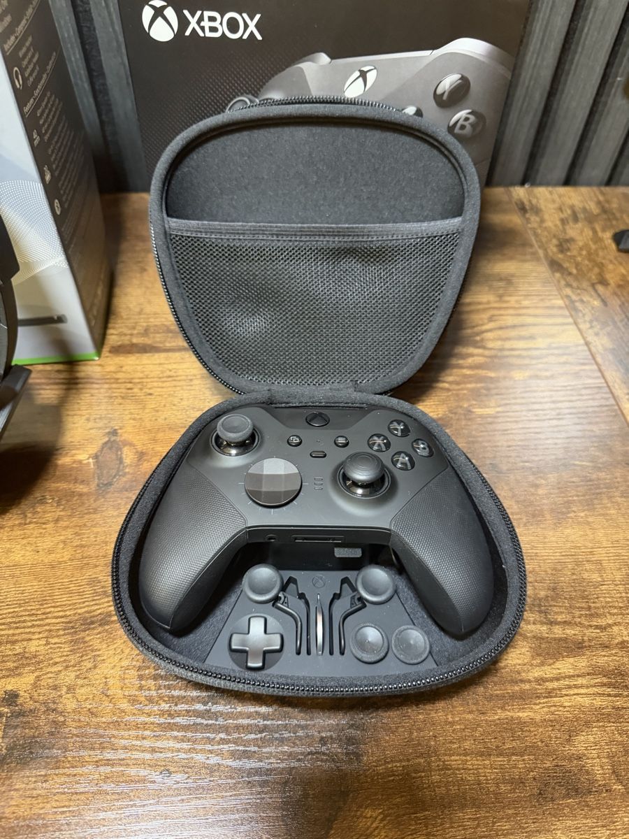 Microsoft Console: XBOX Series X mit Elite Controller+Headset+Monitor – Usato da Abtwil SG venduto da cst_a7v 2