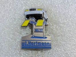Ansteckpin 131: J. Hartmann