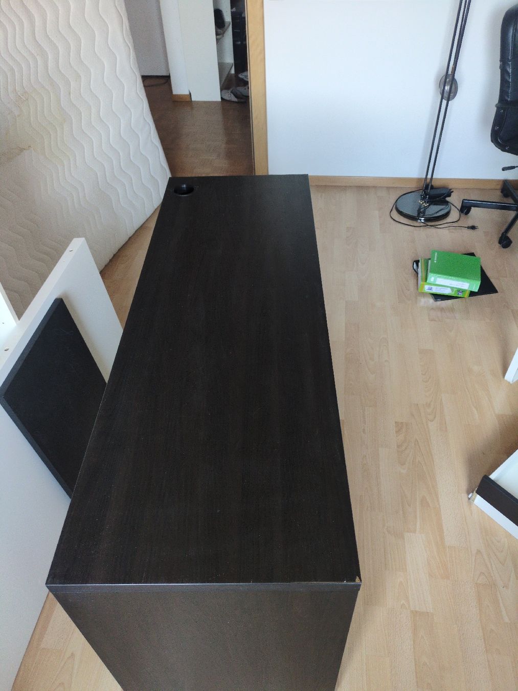 Bureaux: Schreibtisch – D'occasion à St. Gallen par ron_f8yb