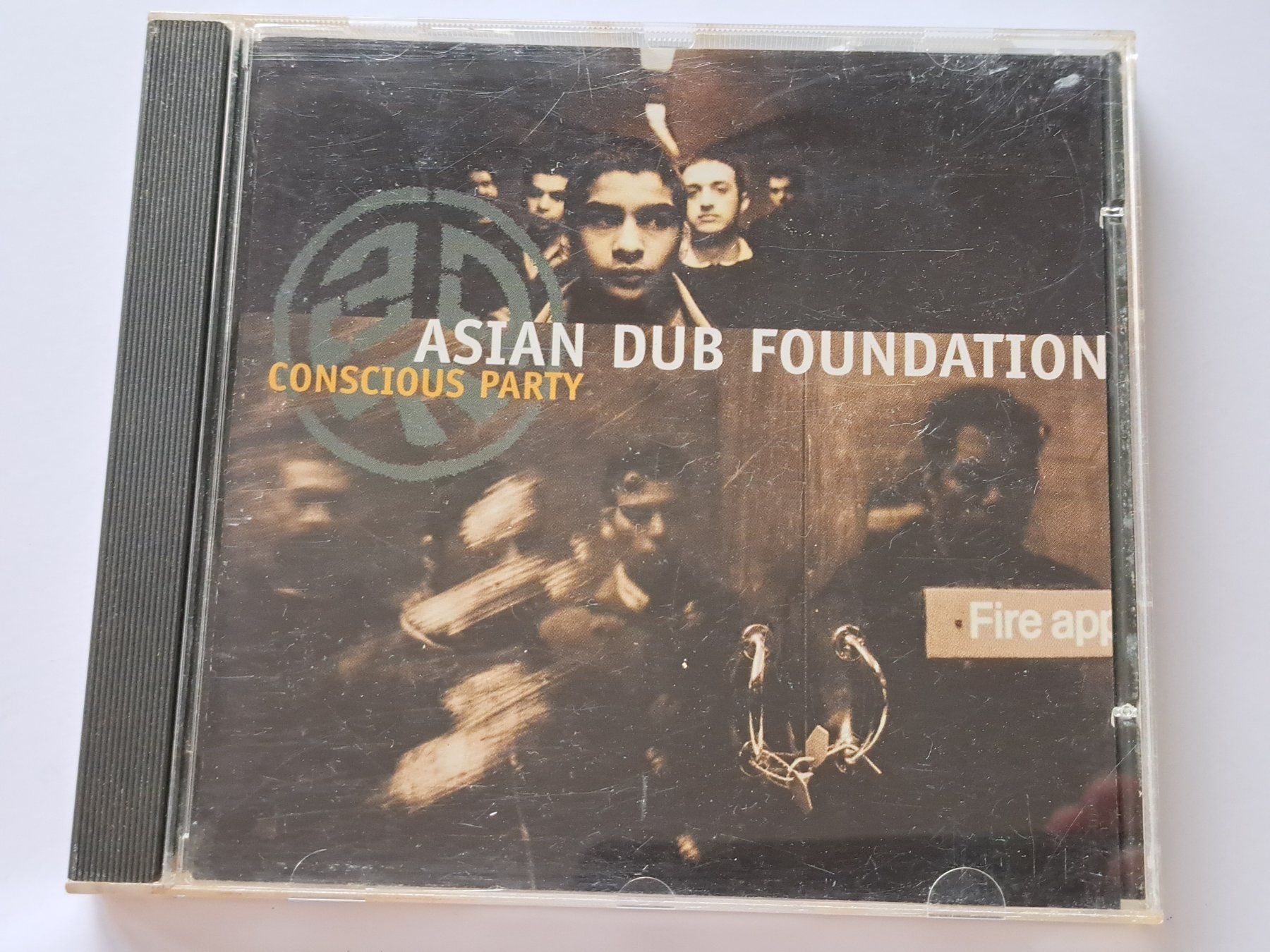 CD: CD Asian Dub Fondation - Concious party – Usato da Pully venduto da bro_n52j