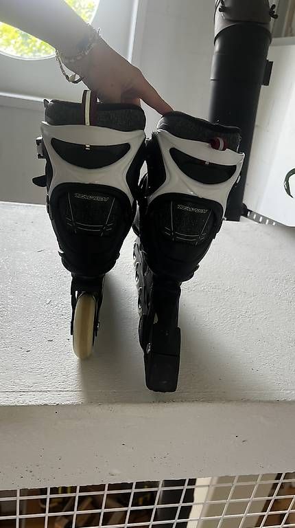 Patins à roul. & inline: Rollerblades Damen von Atomic – D'occasion à Brütten par ann_m5d2 2