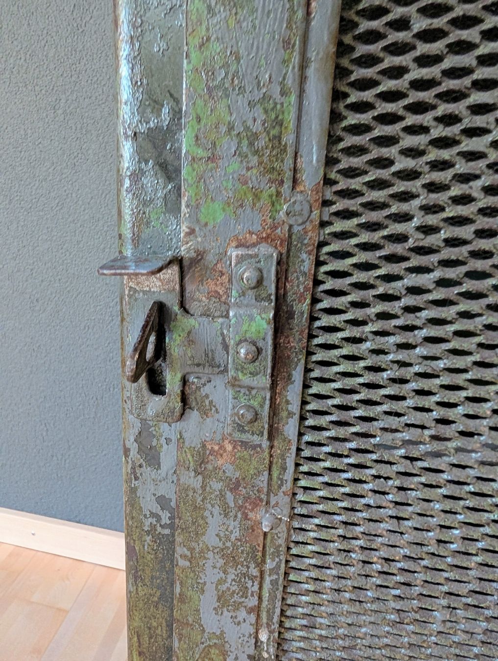 Cassettiere: Alter Werkstattschrank / Industriemöbel / Industrial / Loft – Usato da Niederwil SO venduto da seidenweg 2