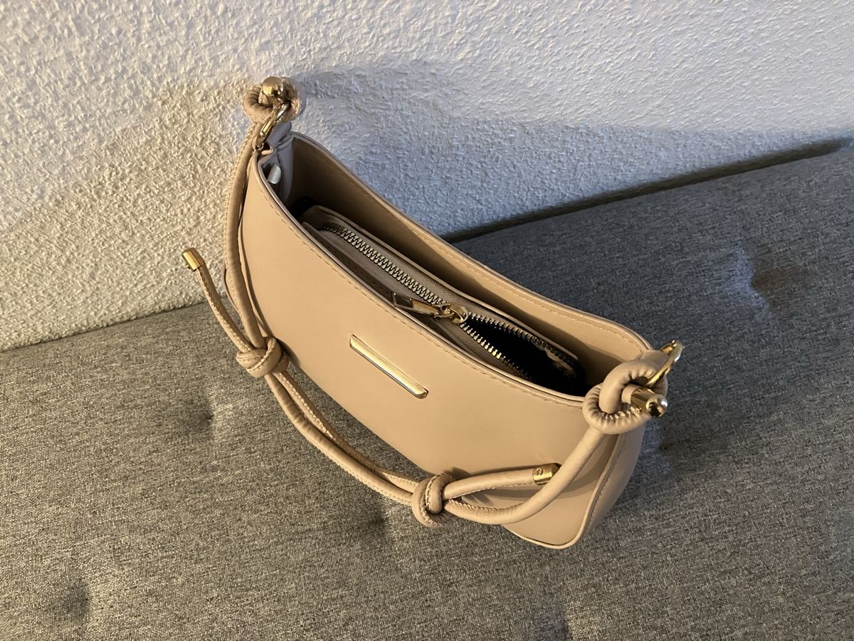 Borse: Kleine kompakte Handtasche – Nuovo (secondo la descrizione) da Laufen venduto da mercedes420 3