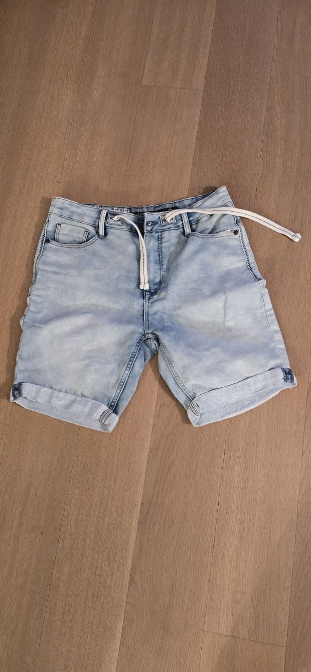 Jeans: Jeansshorts – Usato da Amlikon-Bissegg venduto da Schnuefeli4