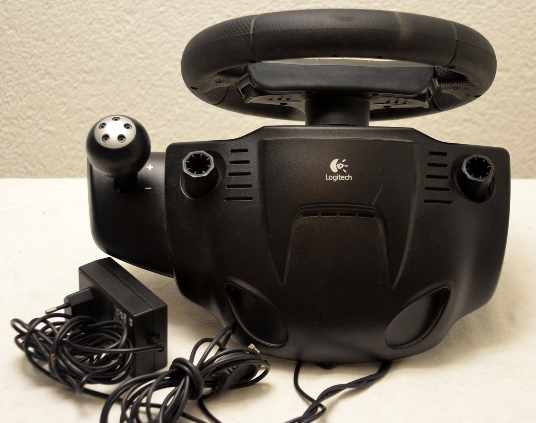 Logitech Controller: Logitech  Drivimg Force Pro UJ11 PS4/ PS3/ Xbox One / PC – Gebraucht aus Collonges von arashee 1