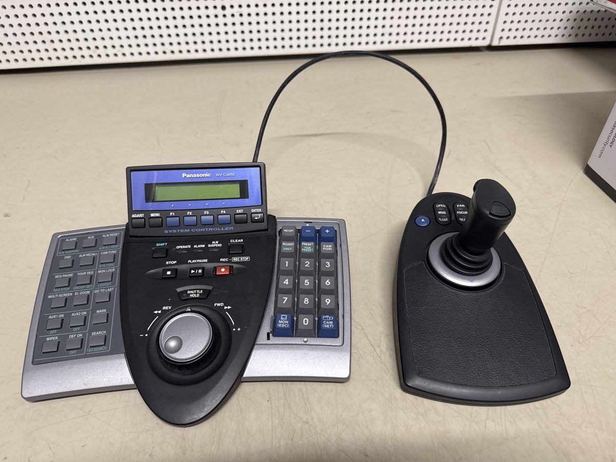 Sistema di controllo: Panasonic WV-CU650 System Controller mit Joystick – Usato da Sissach venduto da sil_9r9w