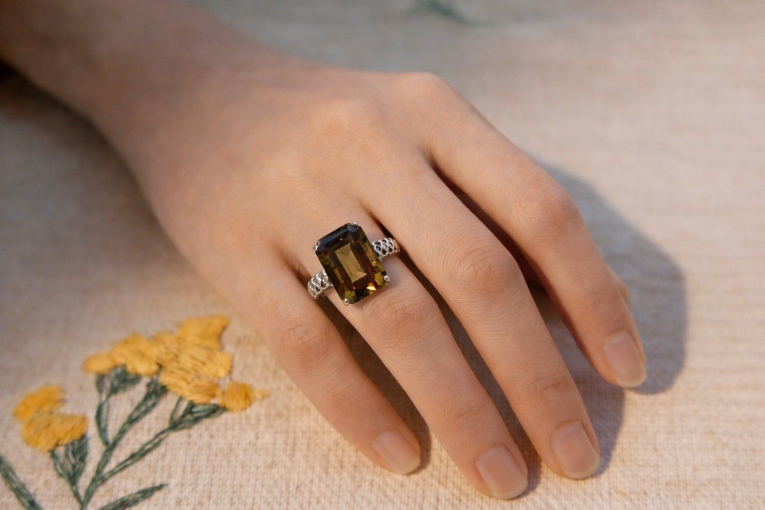 Anelli: NEW - S925 Citrine Ring (Adjustable) – Nuovo (secondo la descrizione) da Zürich venduto da cin_wcf6 6