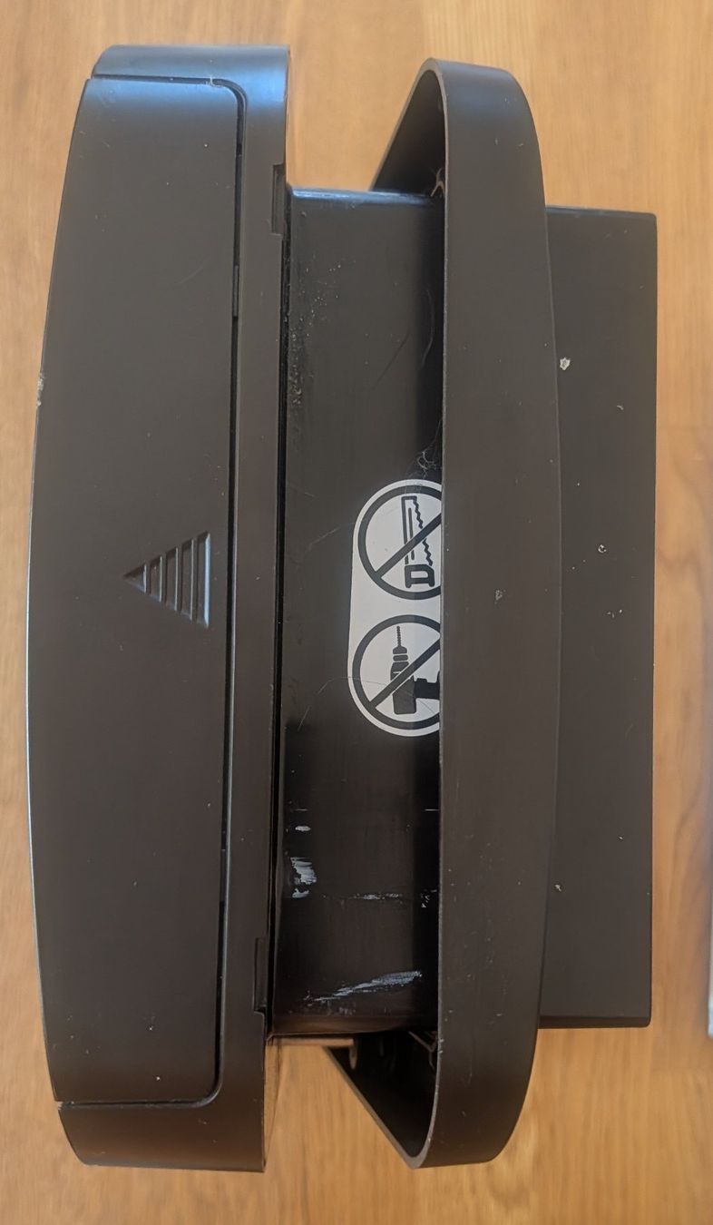 Gattaiole: Mikrochip Katzenklappe (Braun / Schwarz) – Usato da Winterthur venduto da Bo4ude 2