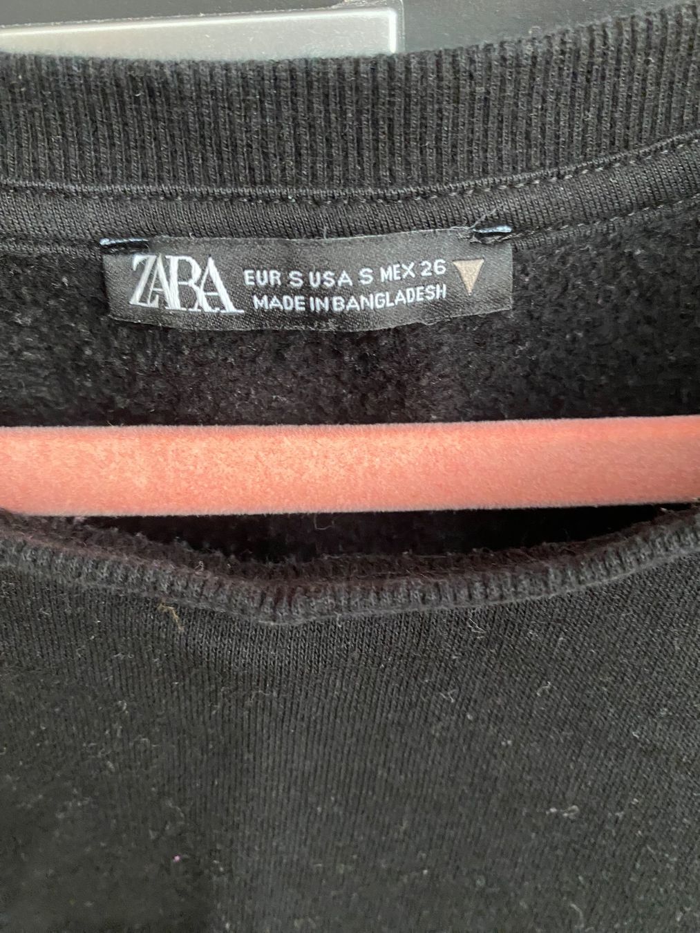 Zara Maglioni & Felpe: Pull Zara noir manches bouffantes S – Usato da Sion venduto da pur_m89d 1