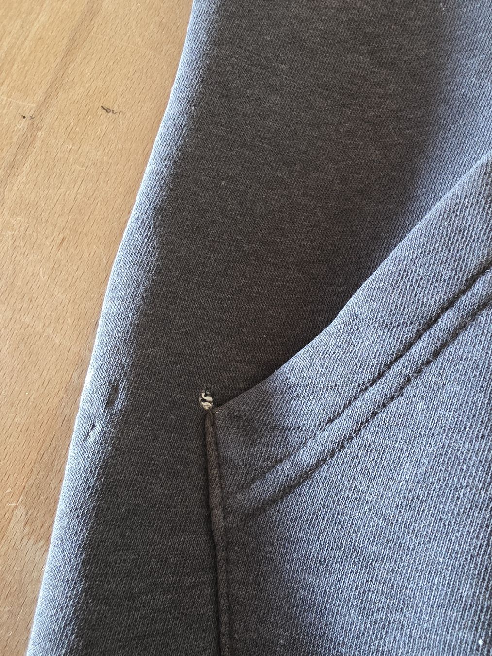 Quiksilver Pullover & Sweatshirts: sweatshirt Quiksilver – Gebraucht aus Grandson von dim_mll9 2