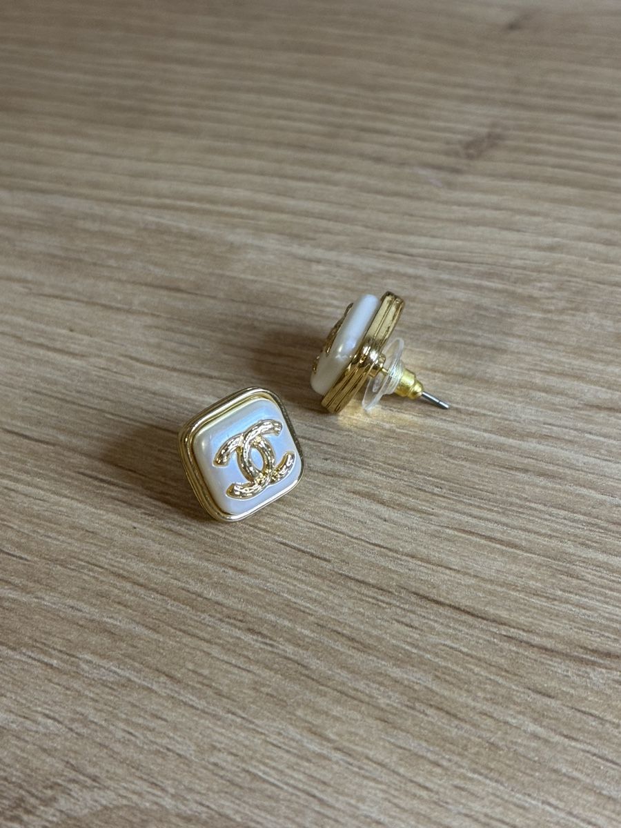 Chanel Boucles d'oreille: Boucles d’oreilles – Neuf (Voir description) à Châtel-St-Denis par Montclair_Swiss 1